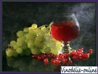Виноград в виноградном соке